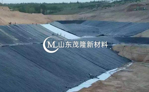 《青海市循化縣垃圾填埋場(chǎng)》防水毯、土工膜施工
